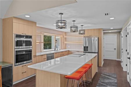 37 Dye Hill Road, Hopkinton, Rhode Island 02832