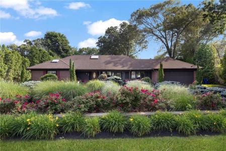 788 Namquid Drive, Warwick, Rhode Island 02888