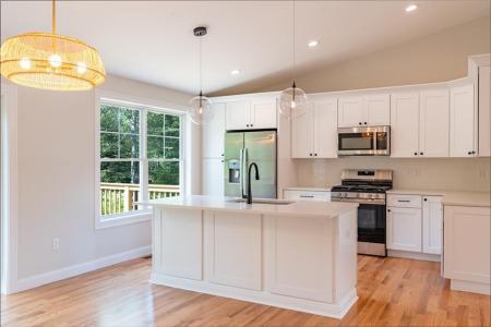 175 Alton Bradford Road, Hopkinton, Rhode Island 02808