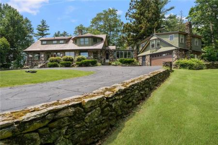 10 Hamilton Hill, Glocester, RI 02814, USA