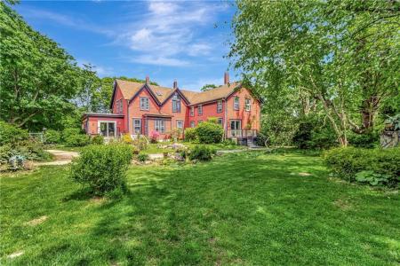 219 Nanaquaket Road, Tiverton, Rhode Island 02878