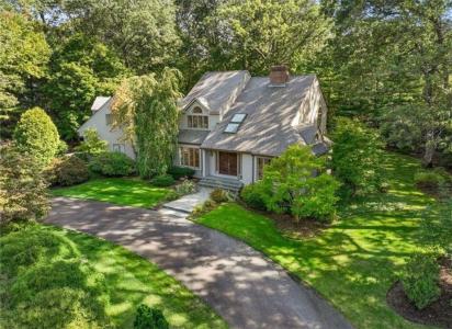25 Suffolk Way, Lincoln, Rhode Island 02865