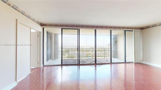 11113 Biscayne Blvd 2056, Miami, FL 33181