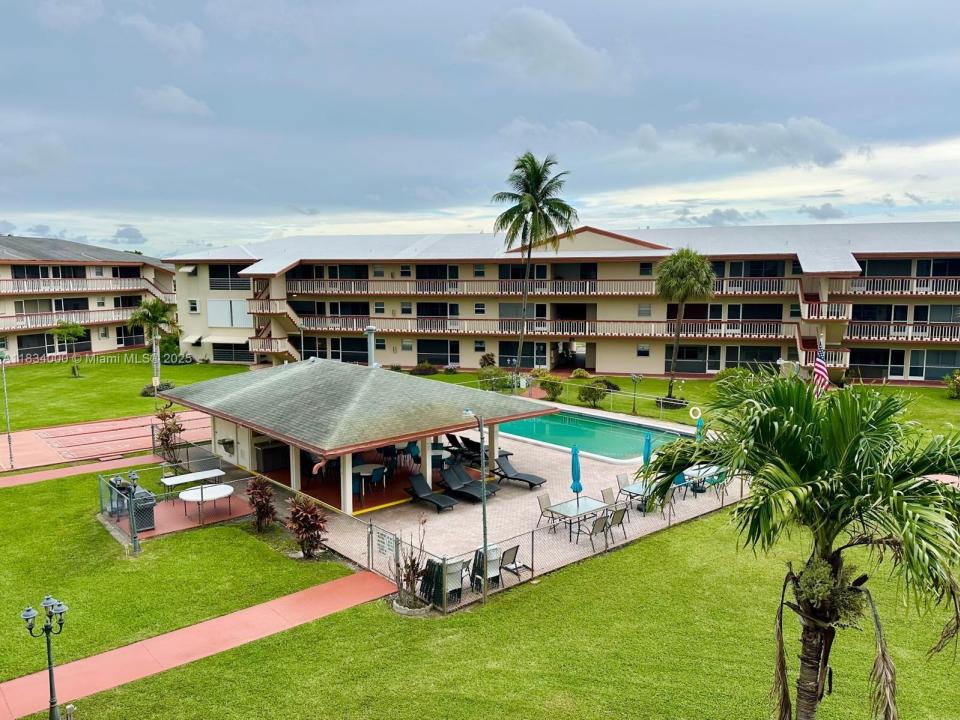 5300 Washington St N318, Hollywood, FL 33021