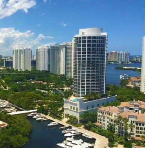 4100 Island Blvd 2303, Aventura, FL 33160