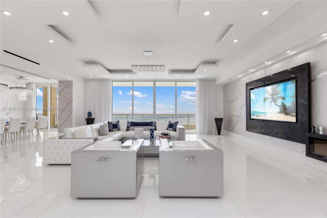 17875 Collins Ave PH4701, Sunny Isles Beach, FL 33160