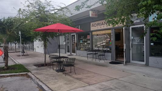 2418 HOLLYWOOD BLVD, Hollywood, FL 33020