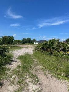1148-1150 S Harry Ave, Lehigh Acres, FL 33973