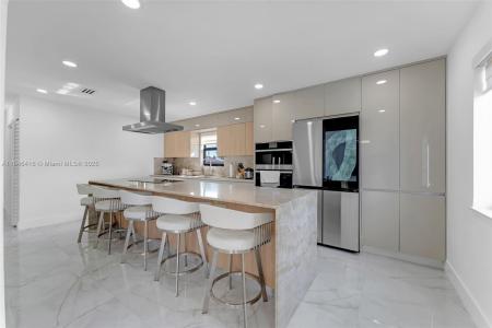 14285 SW 183rd Ter, Miami, FL 33177