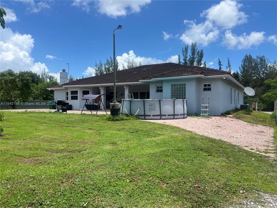 17760 NW 129th Ave, Hialeah, FL 33018