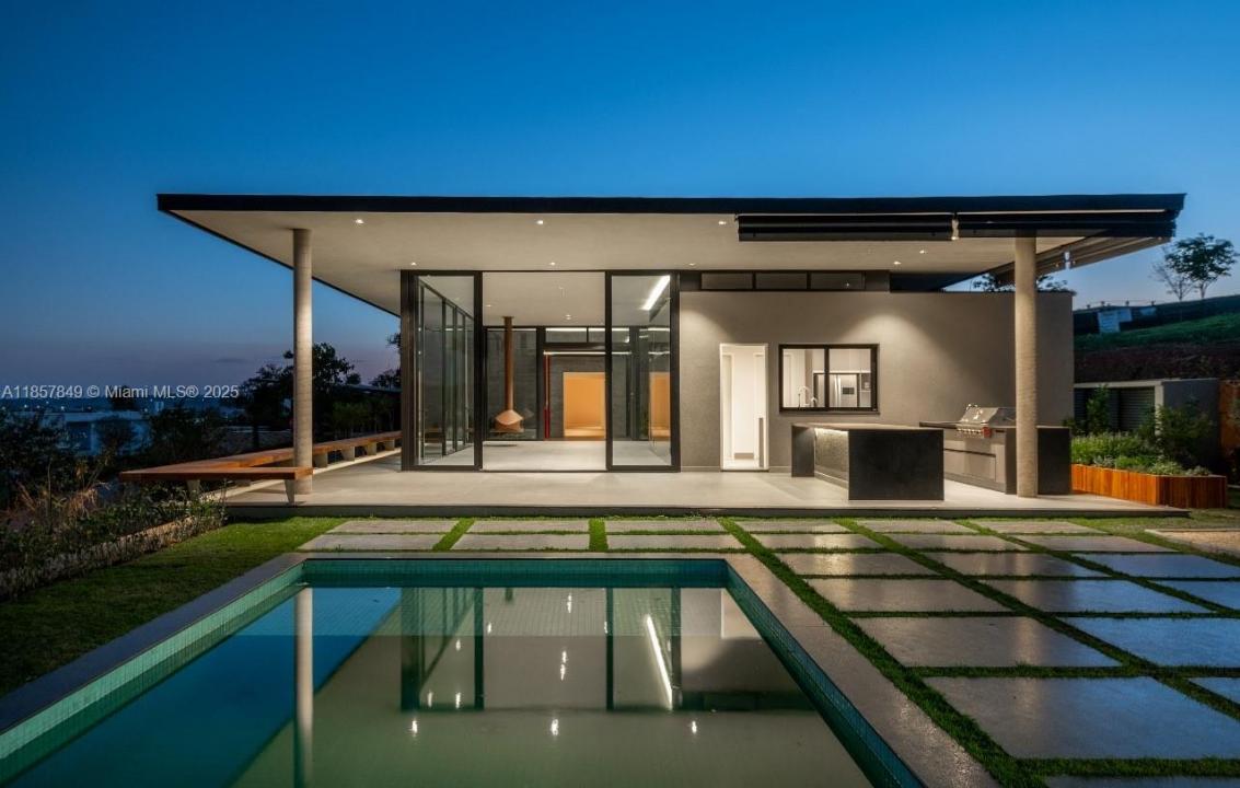 7 Café Bourbom, 뉴욕 13254, 미국