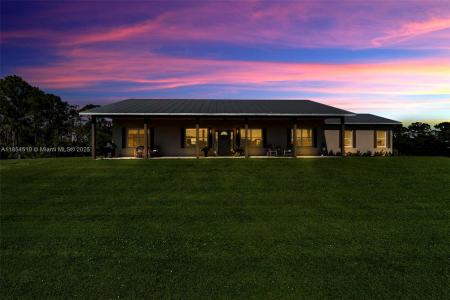 99 TRADER RD, La Belle, FL 33935