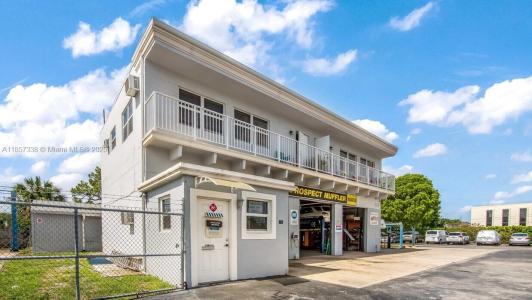 250 NE 44th St, Oakland Park, FL 33334