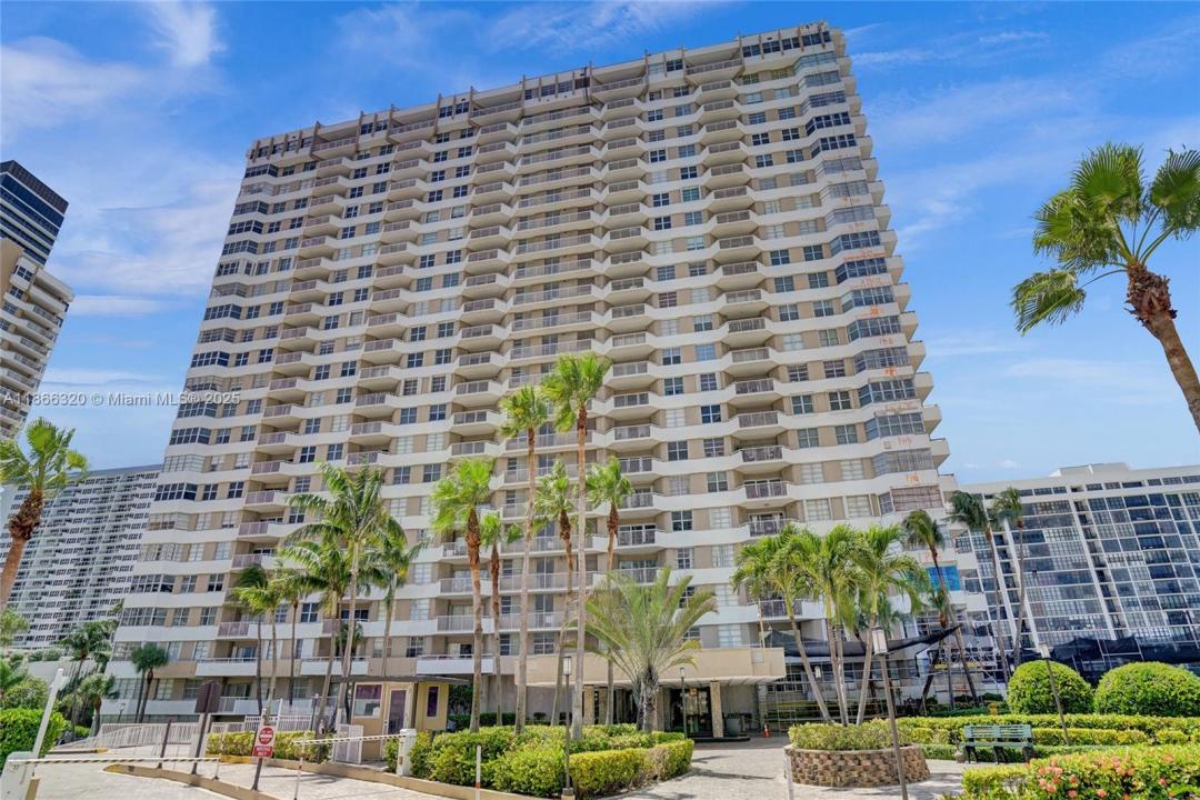 1985 S Ocean Dr PHK, Hallandale Beach, FL 33009