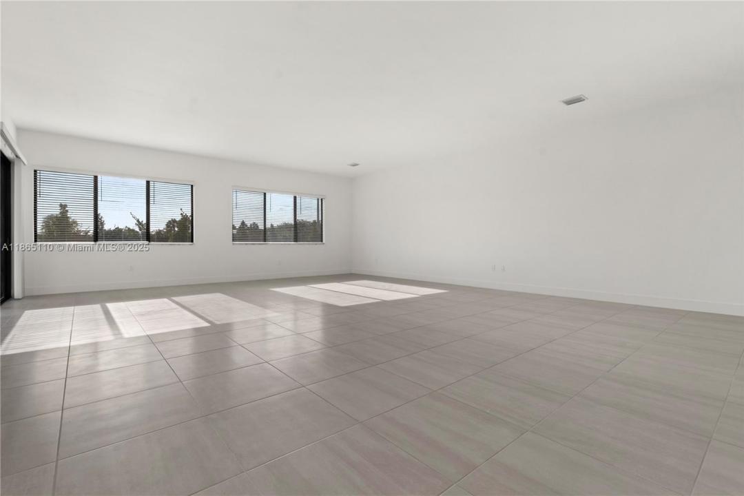 2391 SW 123rd Ter, Davie, FL 33325