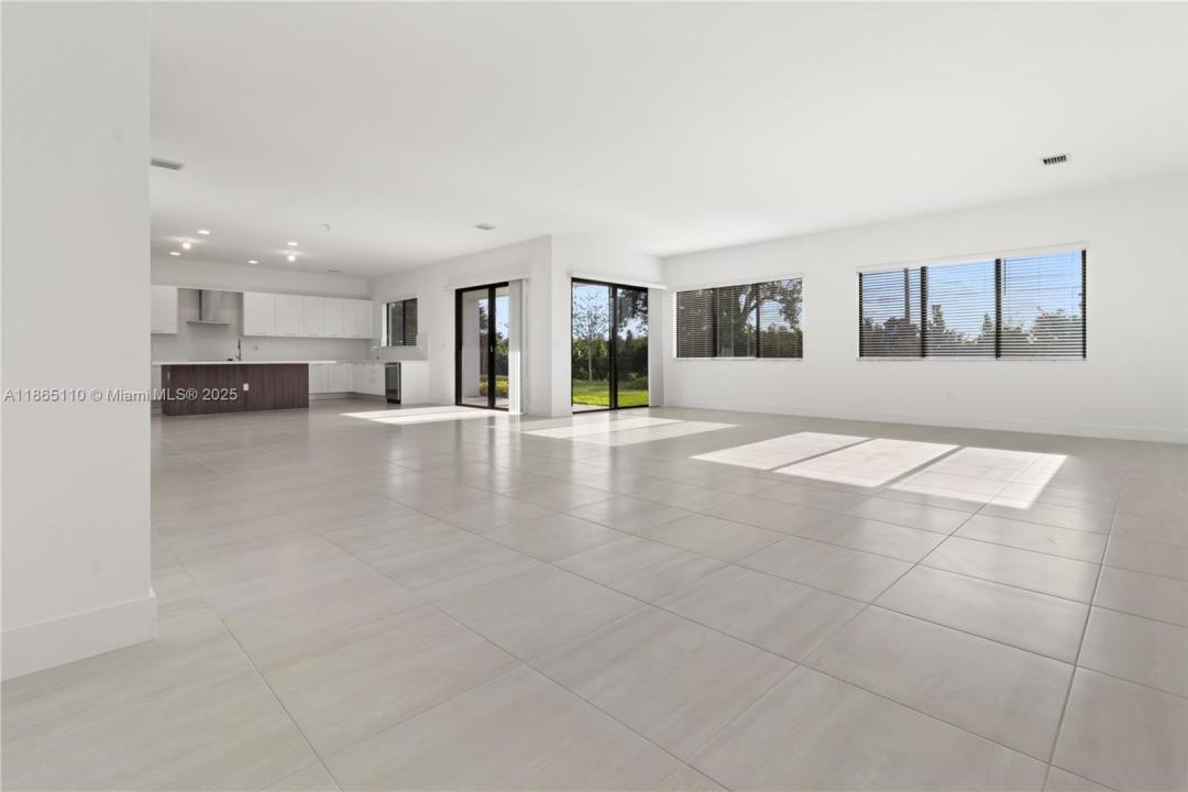 2391 SW 123rd Ter, Davie, FL 33325