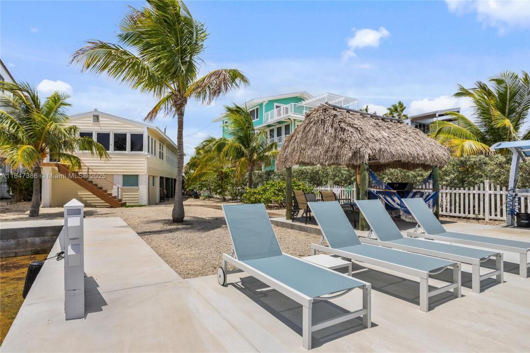 235 Tavernier Dr, Key Largo, FL 33070
