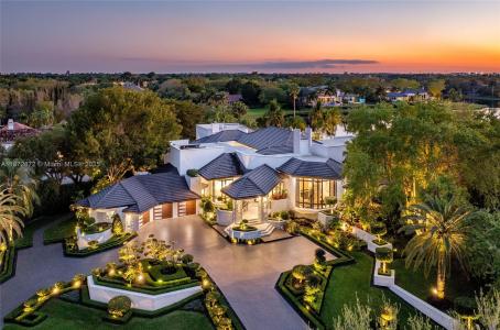 2965 NE Surrey Ln, Weston, FL 33331