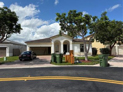 4045 NE 15th St, Homestead, FL 33033