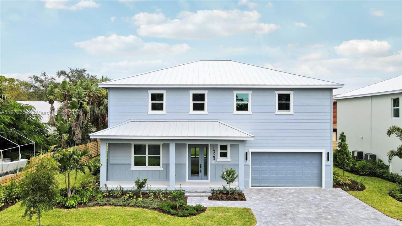 1023 NE Orange Ave, Jensen Beach, FL 34957