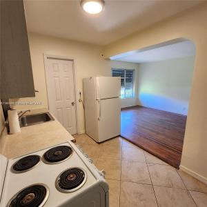 1843 Wiley St, Hollywood, FL 33020