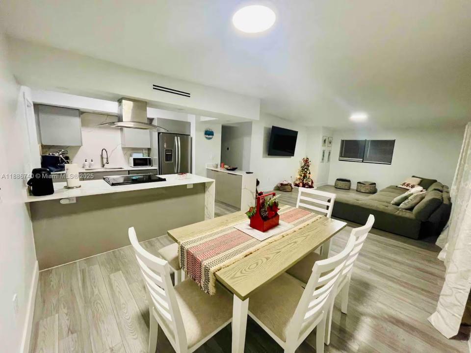 237 2nd Rd, Key Largo, FL 33037