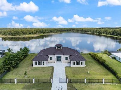 35XX Everglades Blvd, Naples, FL 34120