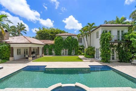 7320 SW 79th Ct, Miami, FL 33143