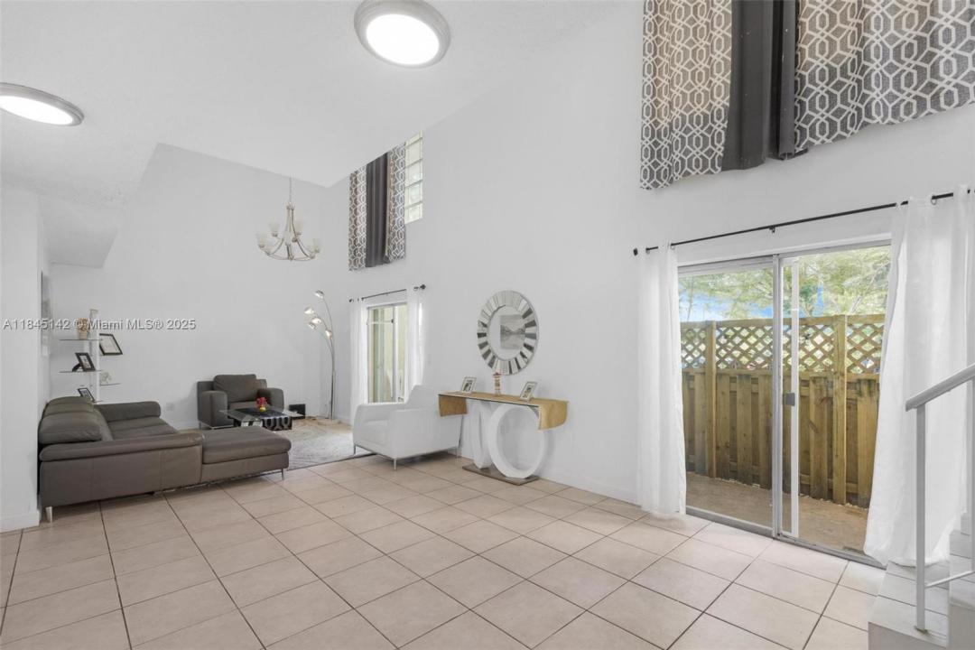 8500 SW 109th Ave 6-112, Miami, FL 33173