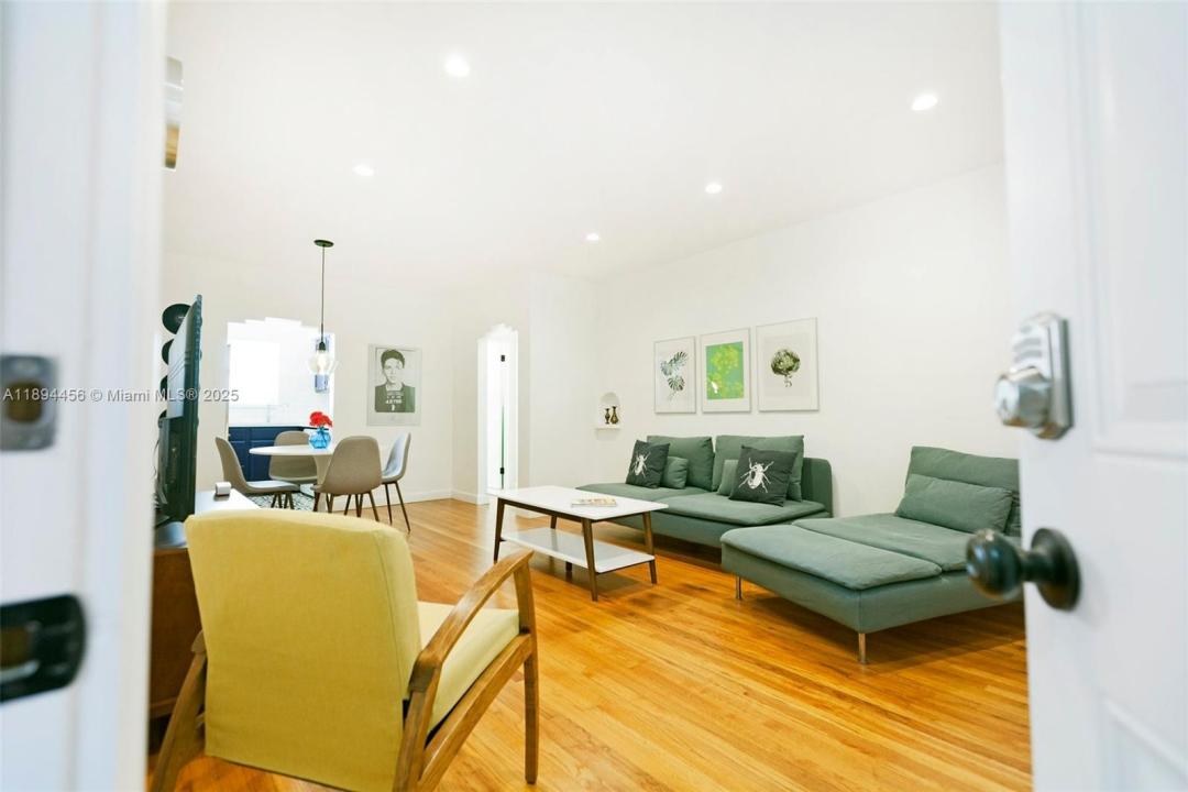 10072 E Bay Harbor Dr 72D, Bay Harbor Islands, FL 33154