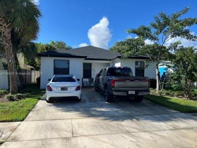 141 W 16th St, Riviera Beach, FL 33404