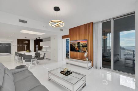 851 NE 1st Ave 1411, Miami, FL 33132