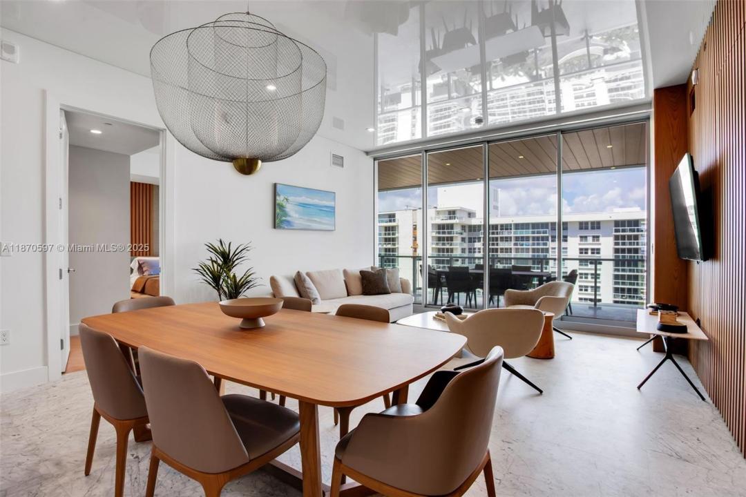 5775 Collins Ave 1105, Miami Beach, FL 33140