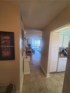 319 NE 14th Ave 507, Hallandale Beach, FL 33009