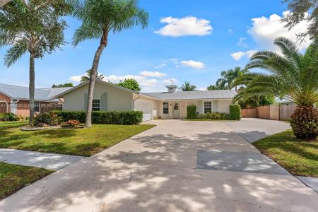 112 Prado St, Royal Palm Beach, FL 33411