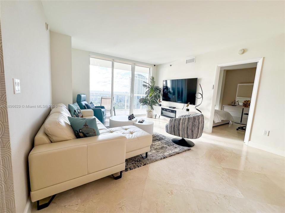 1850 S Ocean Dr 3308, Hallandale Beach, FL 33009