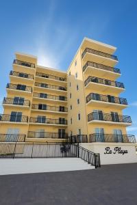 1815 N Surf Rd 502, Hollywood, FL 33019