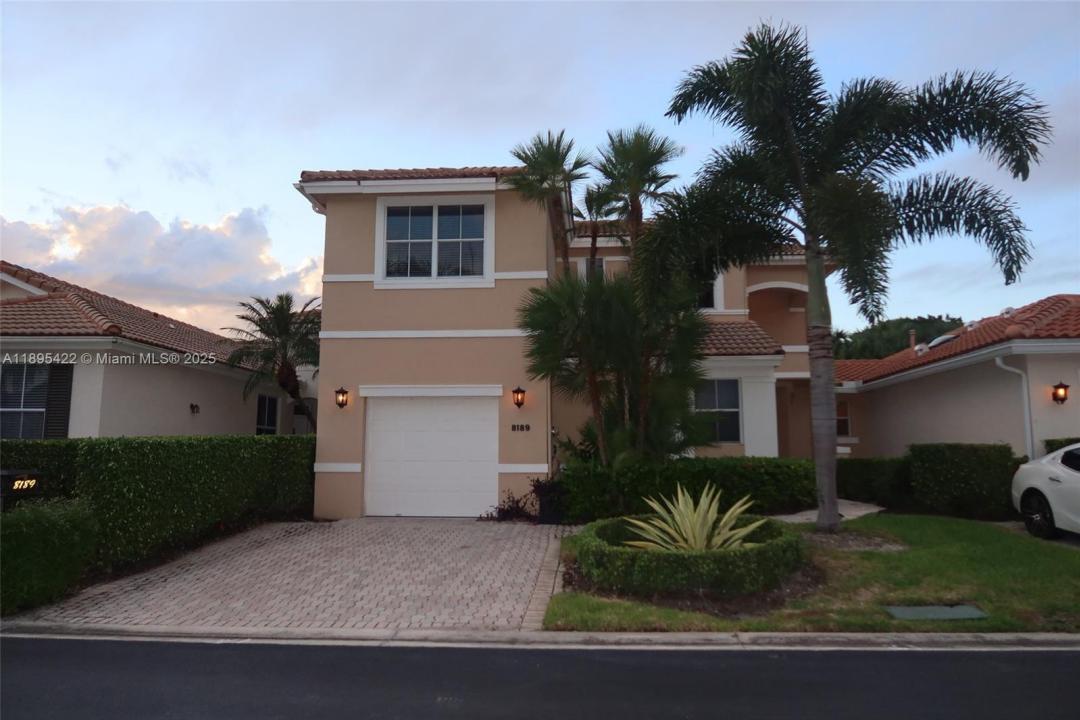 8189 Sandpiper Way, West Palm Beach, FL 33412