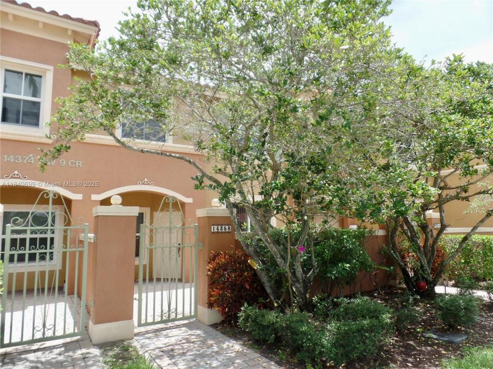 14358 SW 9th Ct 2308, Pembroke Pines, FL 33027