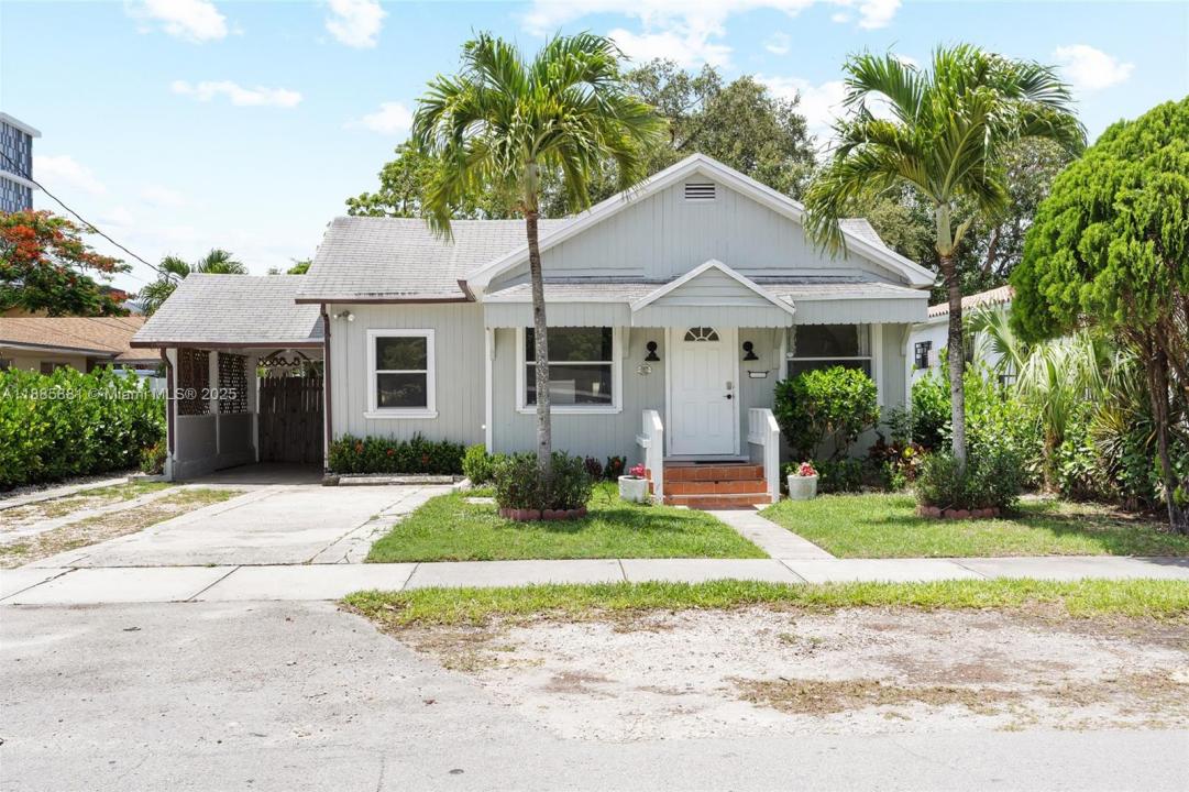 2946 SW 26th St, Miami, FL 33133