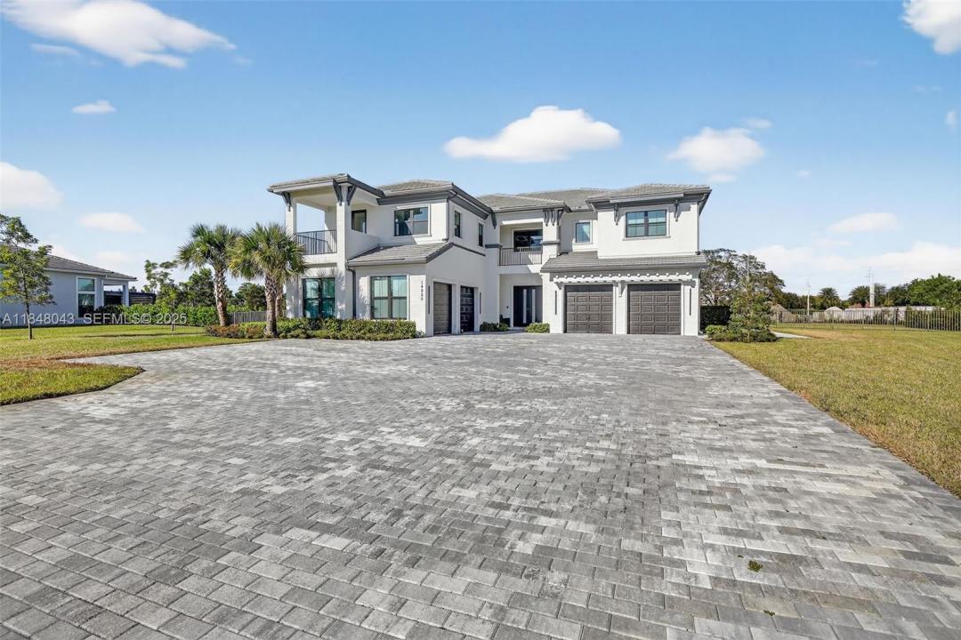 14855 Millstone Ranches Dr, Davie, FL 33331
