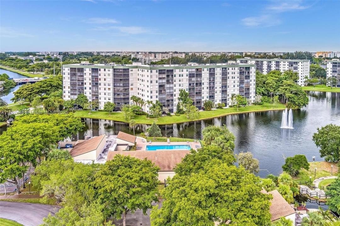 2221 Cypress Island Dr 805, Pompano Beach, FL 33069