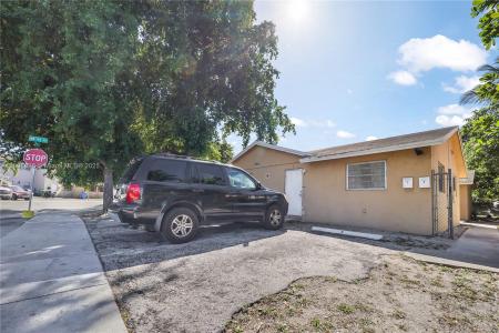 2512 NW 9th Pl, Fort Lauderdale, FL 33311
