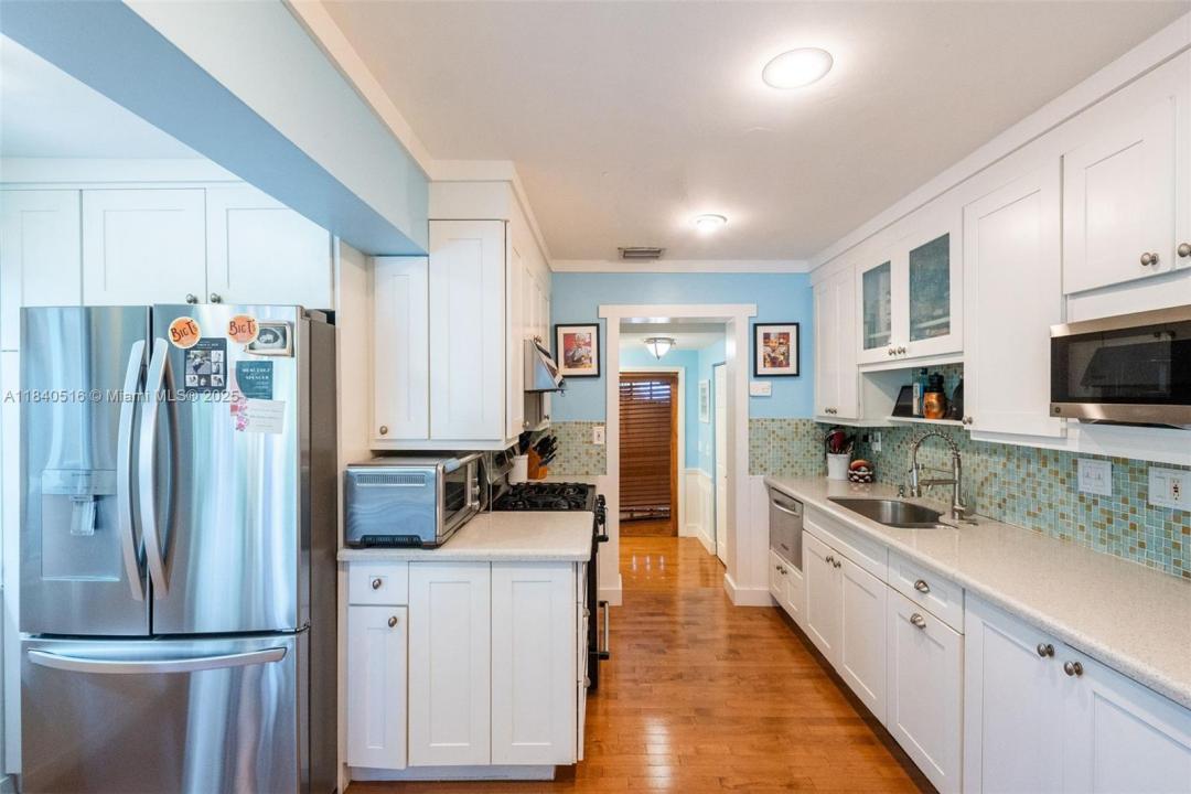 204 S Seacrest Cir, Delray Beach, FL 33444