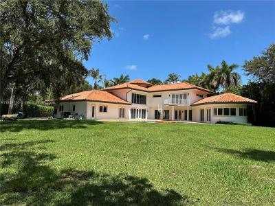 10600 SW 69th Ave, Pinecrest, FL 33156