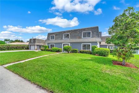 4440 NE 23rd Ave, Lighthouse Point, FL 33064