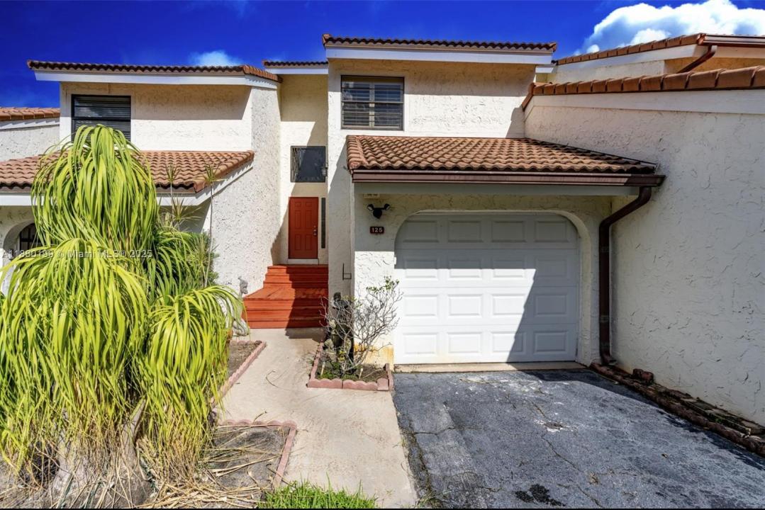 1800 Embassy Dr 125, West Palm Beach, FL 33401