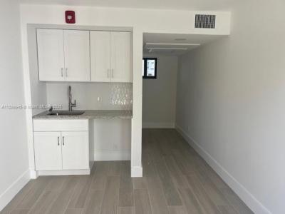 20281 E Country Club Dr CAB16, Aventura, FL 33180