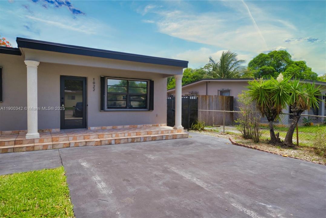 1022 E 18th St 1022, Hialeah, FL 33013