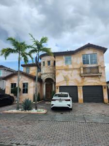 18031 NW 87th Ct, Hialeah, FL 33018